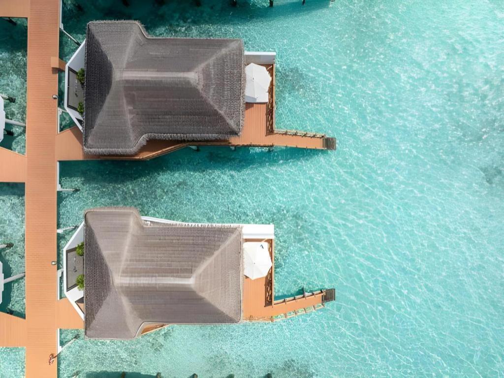 Angaga Island Resort And Spa Exterior photo