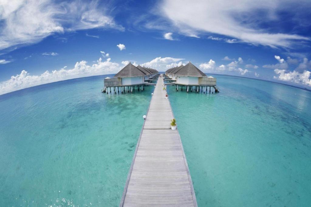 Angaga Island Resort And Spa Exterior photo