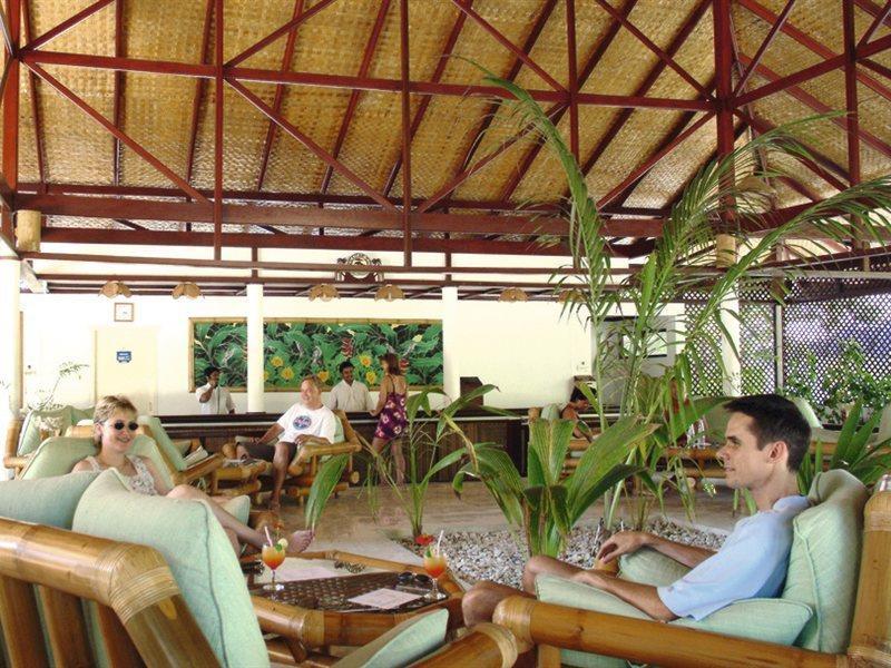 Angaga Island Resort And Spa Exterior photo